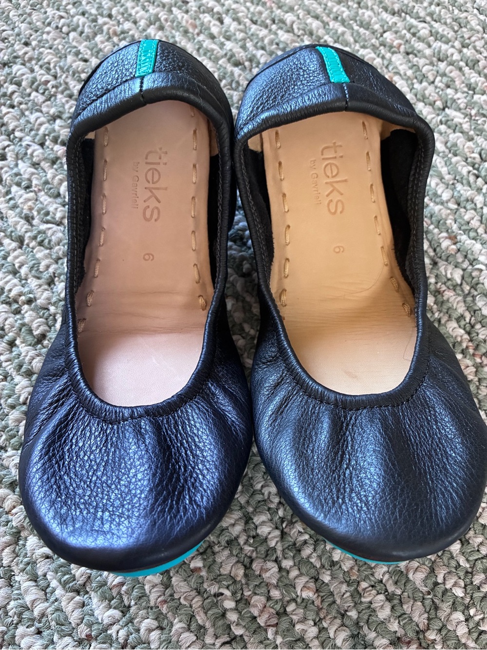 😎 Tieks in black leather with signature stripe - Picture 3 of 7